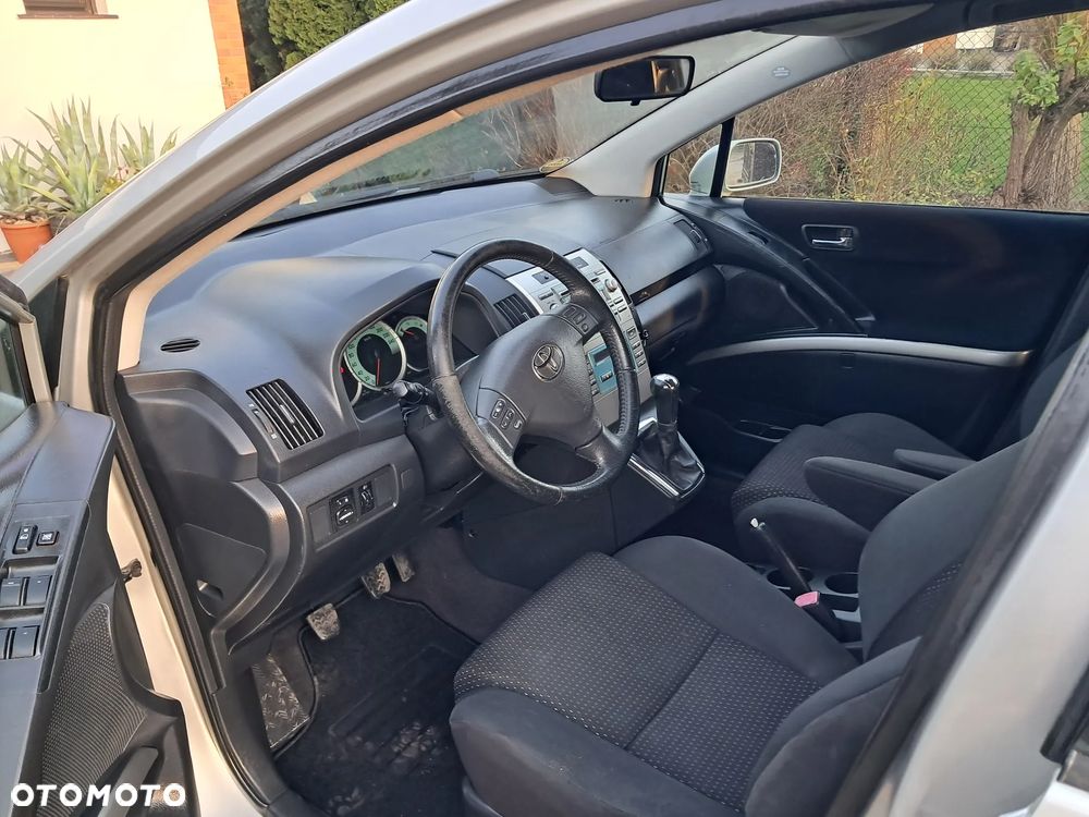 Toyota Corolla Verso 1.8 Sol 7os - 8