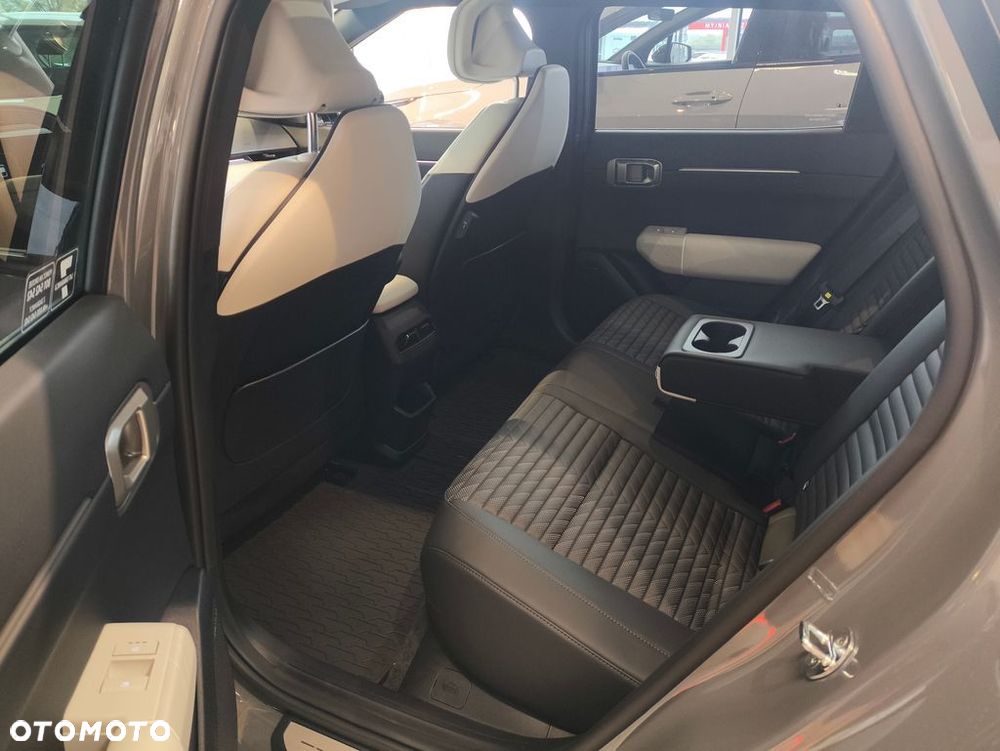 Kia EV4 - 4