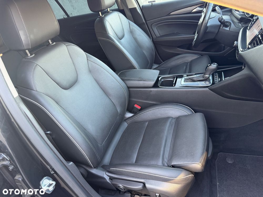 Opel Insignia 1.5 T Exclusive S&S - 14