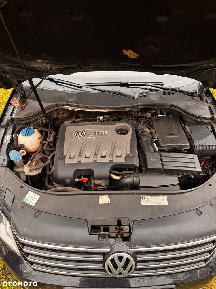 Volkswagen Passat 2.0 TDI Comfortline DSG - 36