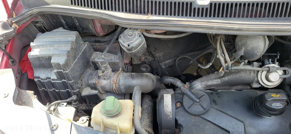 Volkswagen T5 - 11