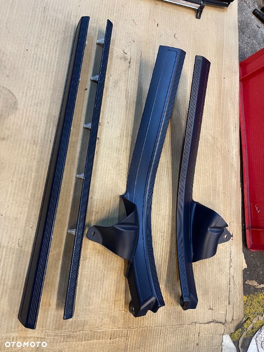 Listwy na progi niebieskie progi Bmw e38 super stan - 1