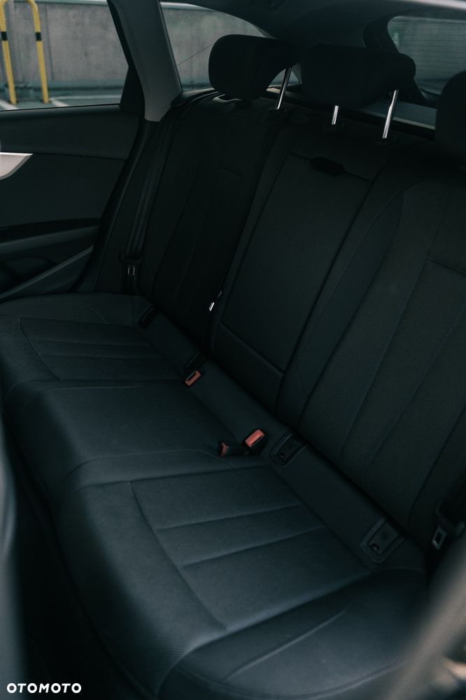 Audi A4 Avant 35 TDI mHEV S tronic - 21