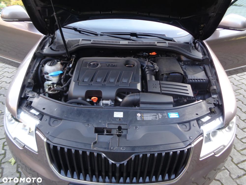 Skoda Superb Combi 2.0 TDI Green tec Elegance - 19