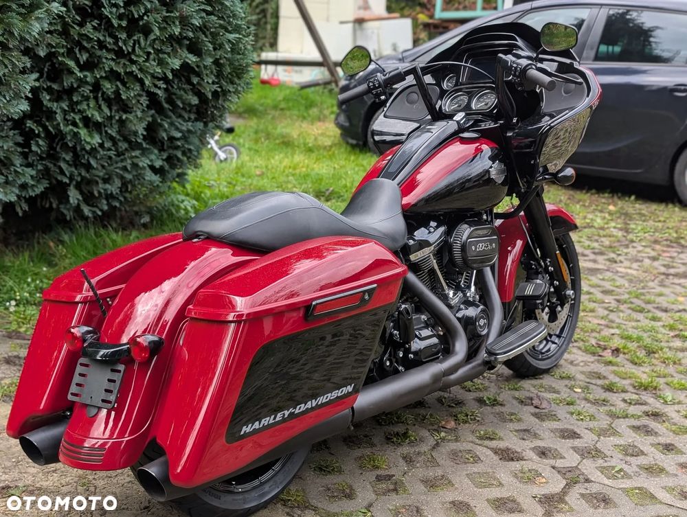 Harley-Davidson Touring Road Glide - 11