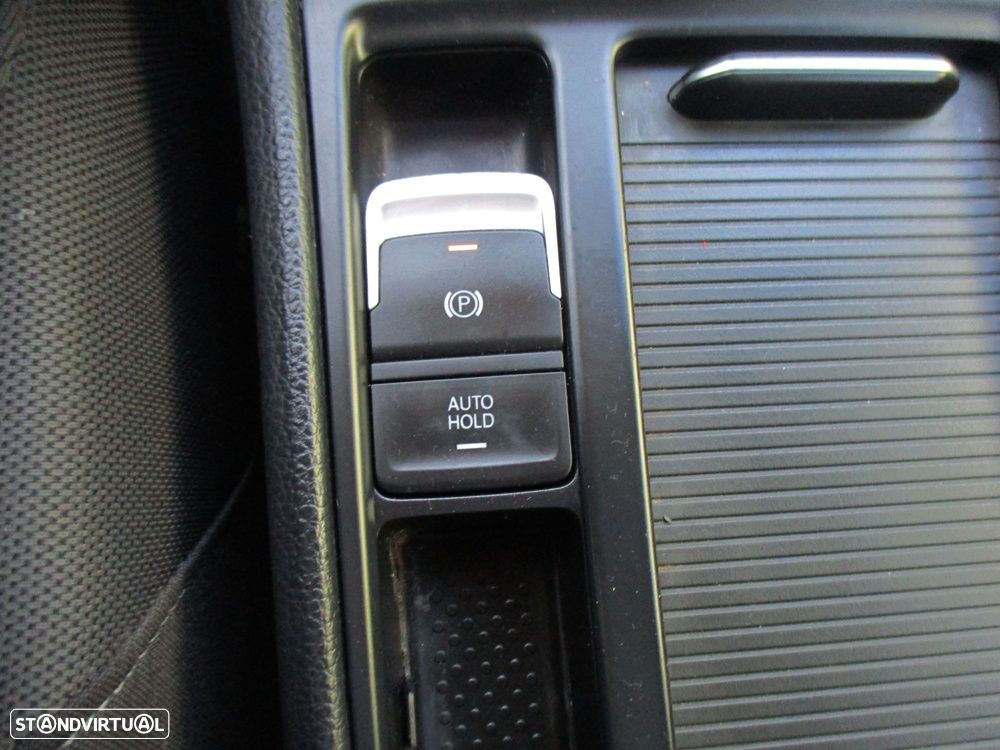 VW Golf 1.6 TDi BlueMotion Confortline - 28