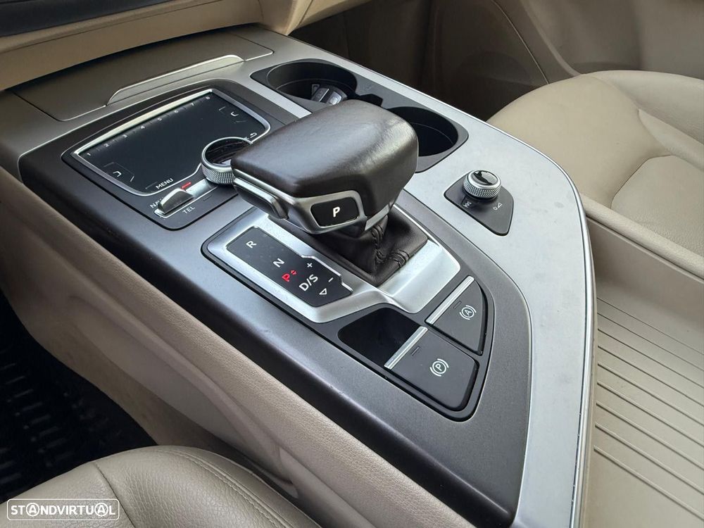 Audi Q7 3.0 TDI quattro tiptronic 7L - 34