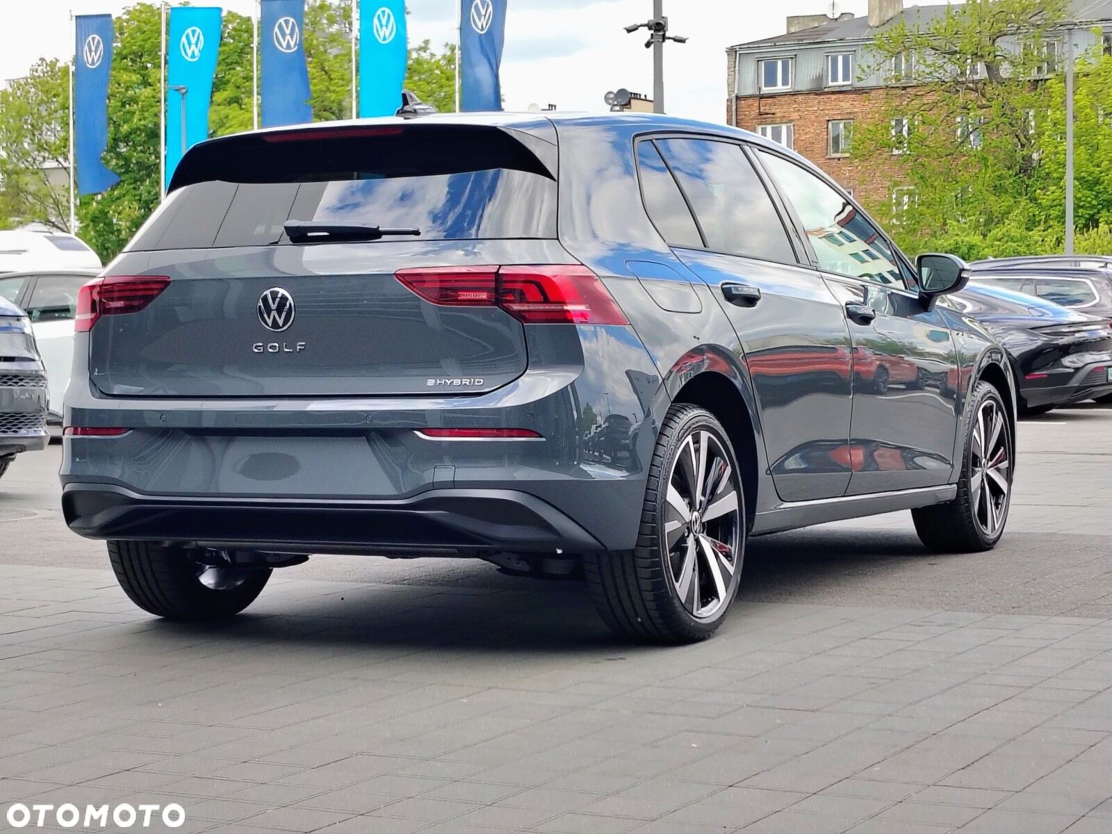Volkswagen Golf - 6