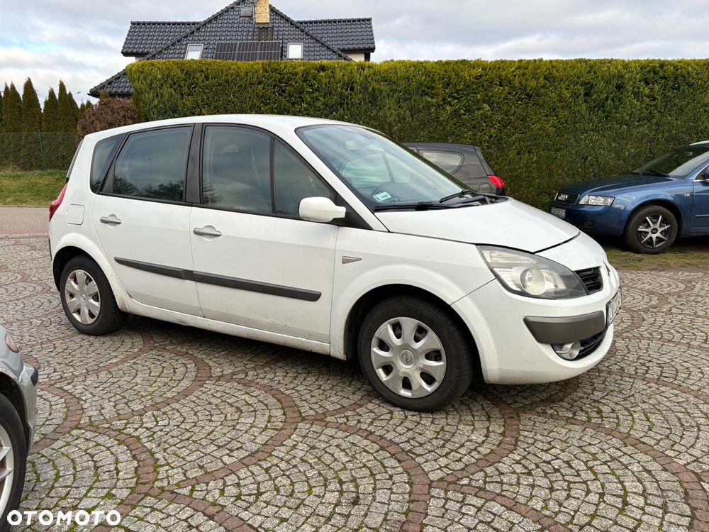 Renault Scenic 1.5 dCi FAP Avantage - 11