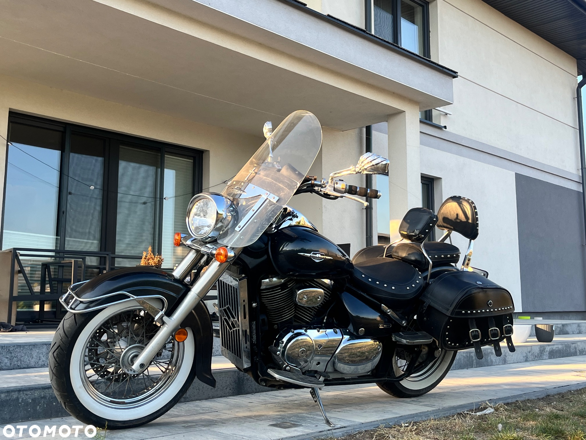 Suzuki Boulevard - 19