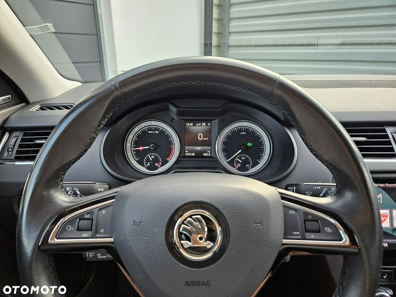 Skoda Octavia Combi 2.0 TDI 4x4 DSG Scout - 35