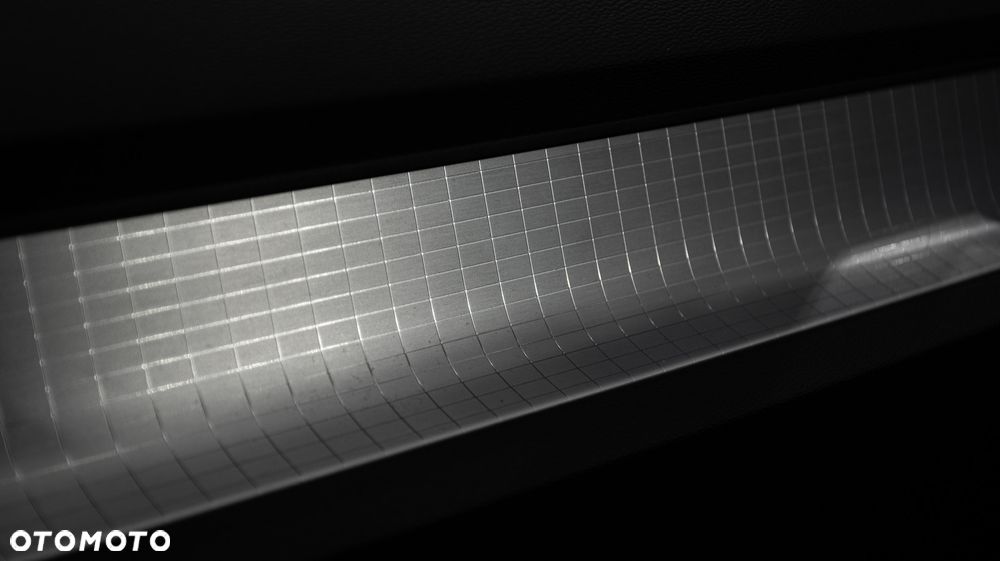 Volvo XC 40 T3 Momentum Pro - 31