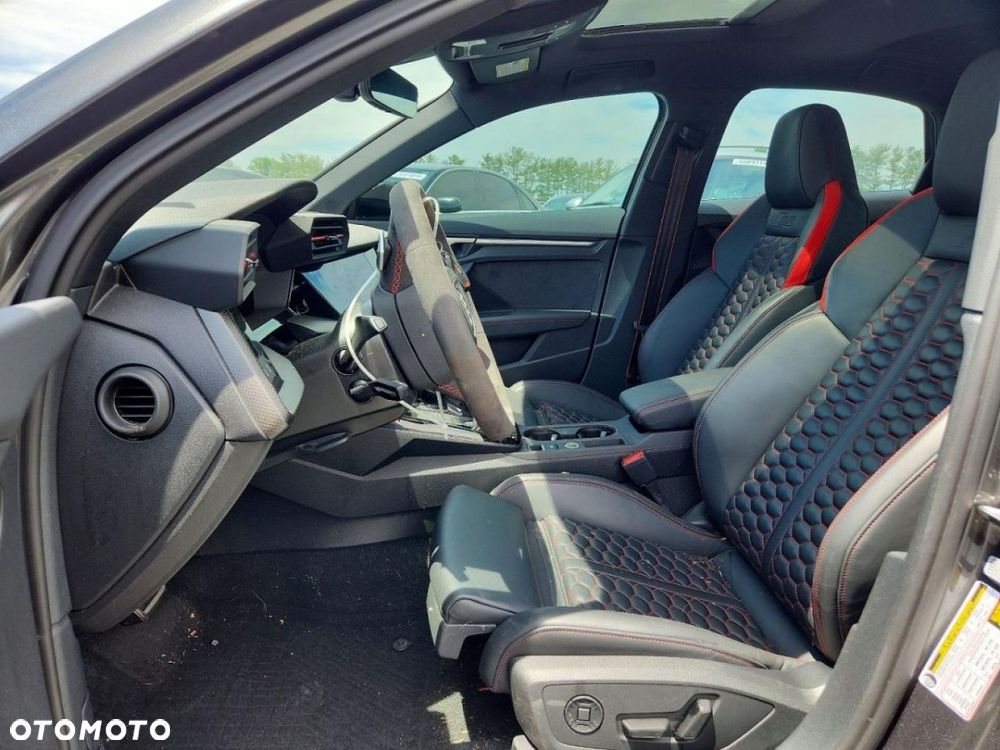 Audi RS3 Limousine - 9