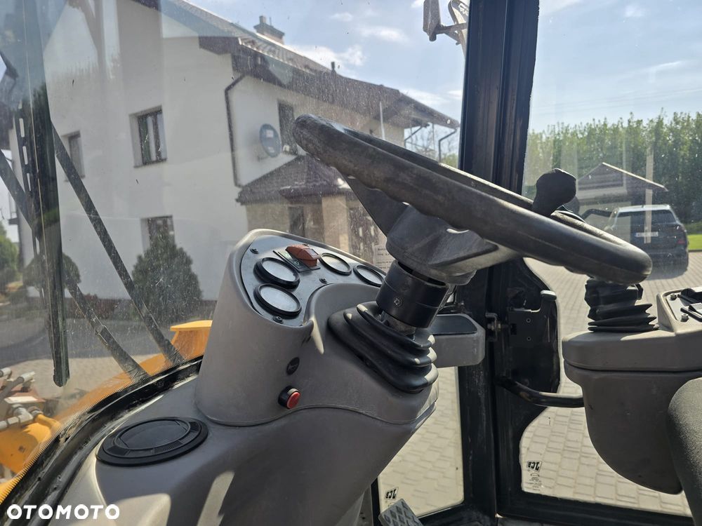 JCB 408 - 8