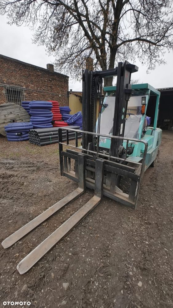 Mitsubishi FG50K - 3