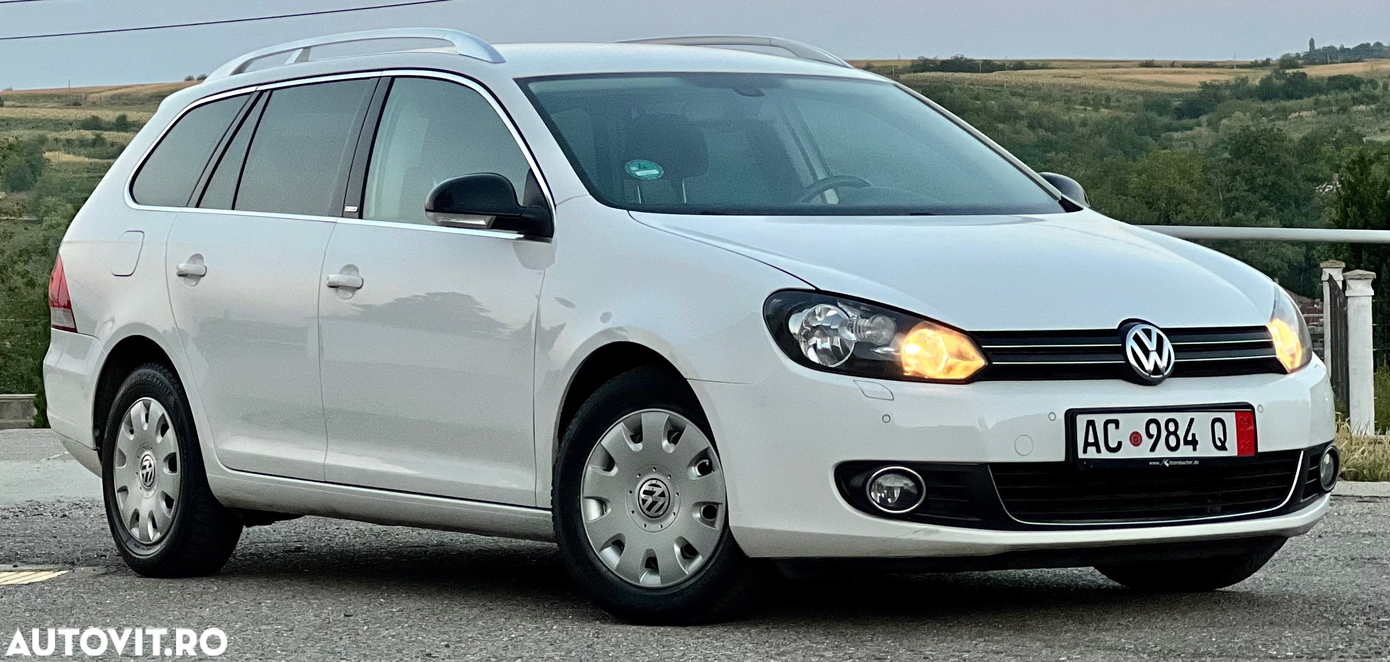 Volkswagen Golf 1.6 TDI BlueMotion Technology Comfortline - 2