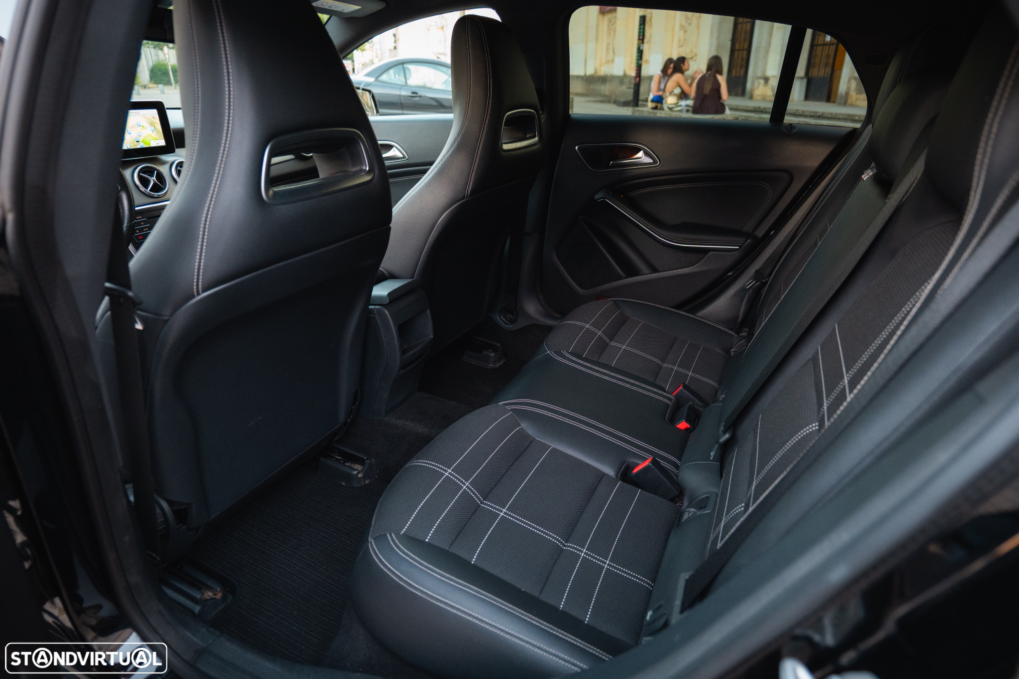 Mercedes-Benz CLA 200 d Shooting Brake Urban - 18