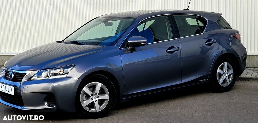Lexus CT ver-200h-executive - 1