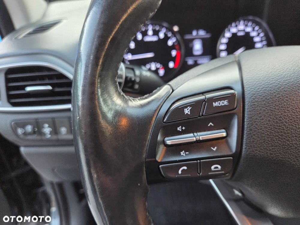 Hyundai i30 1.5 DPI Classic + - 21