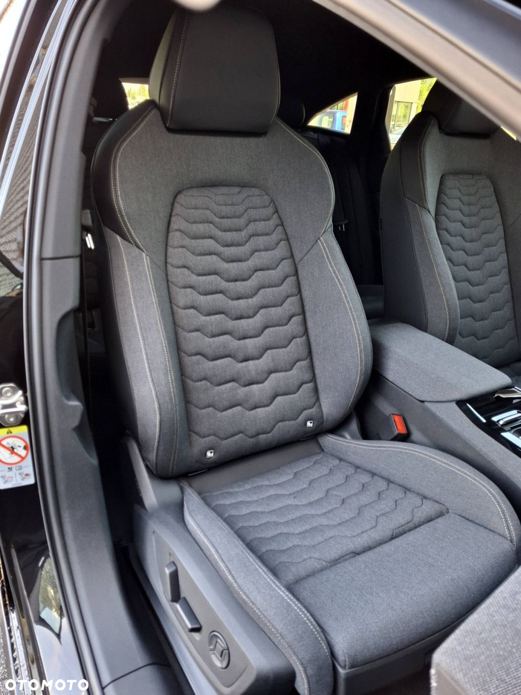 Audi A6 e-tron - 16