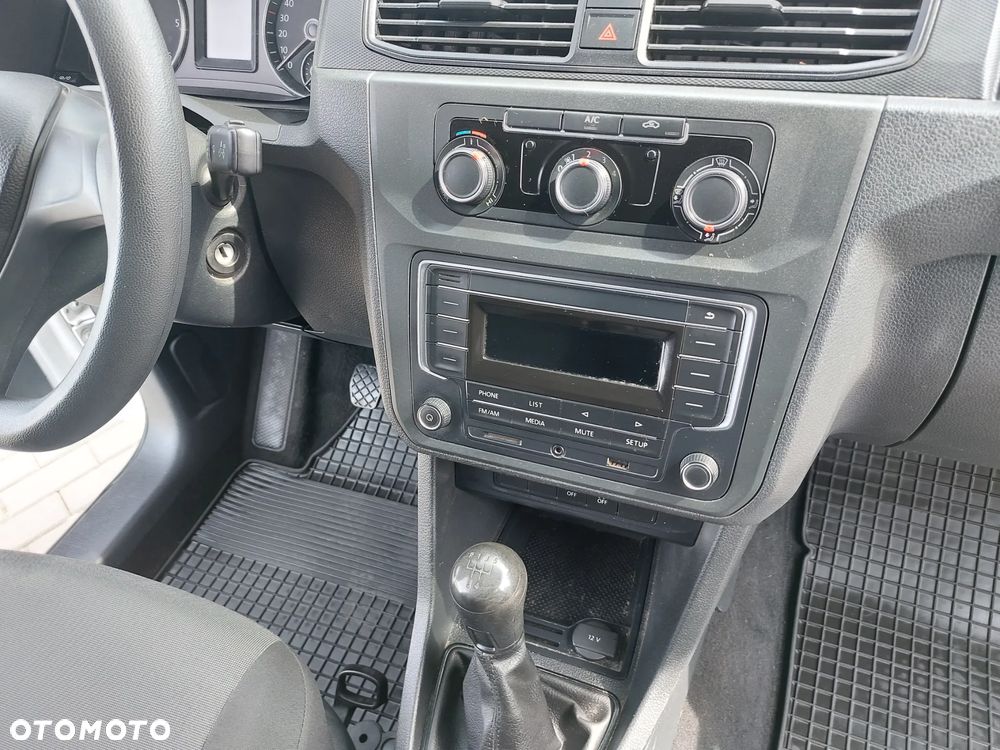 Volkswagen Caddy 2.0 TDI Comfortline - 23
