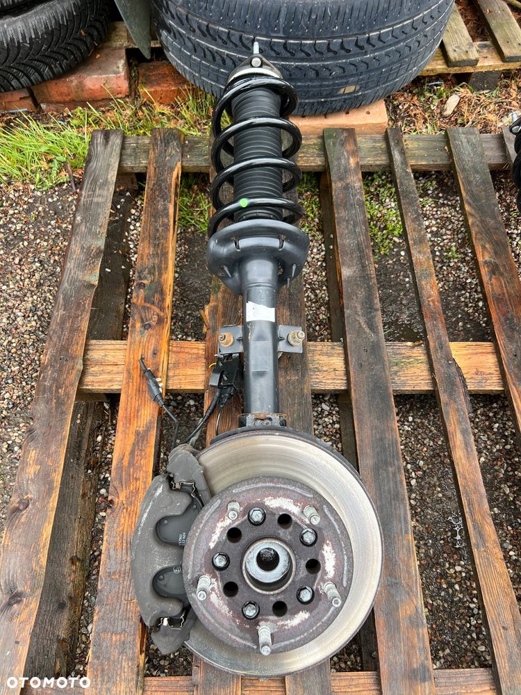 Ford Transit Mk8 22r. 2.0d lift mcpherson L/P - 2