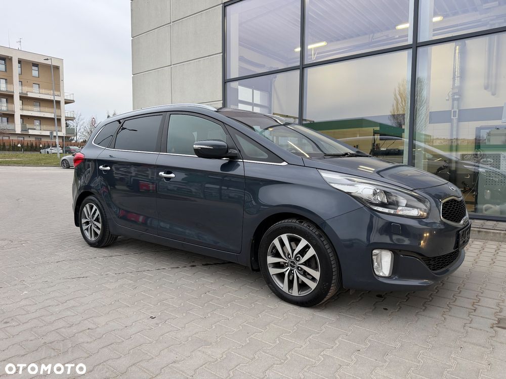 Kia Carens 1.7 CRDi XL 7os - 9