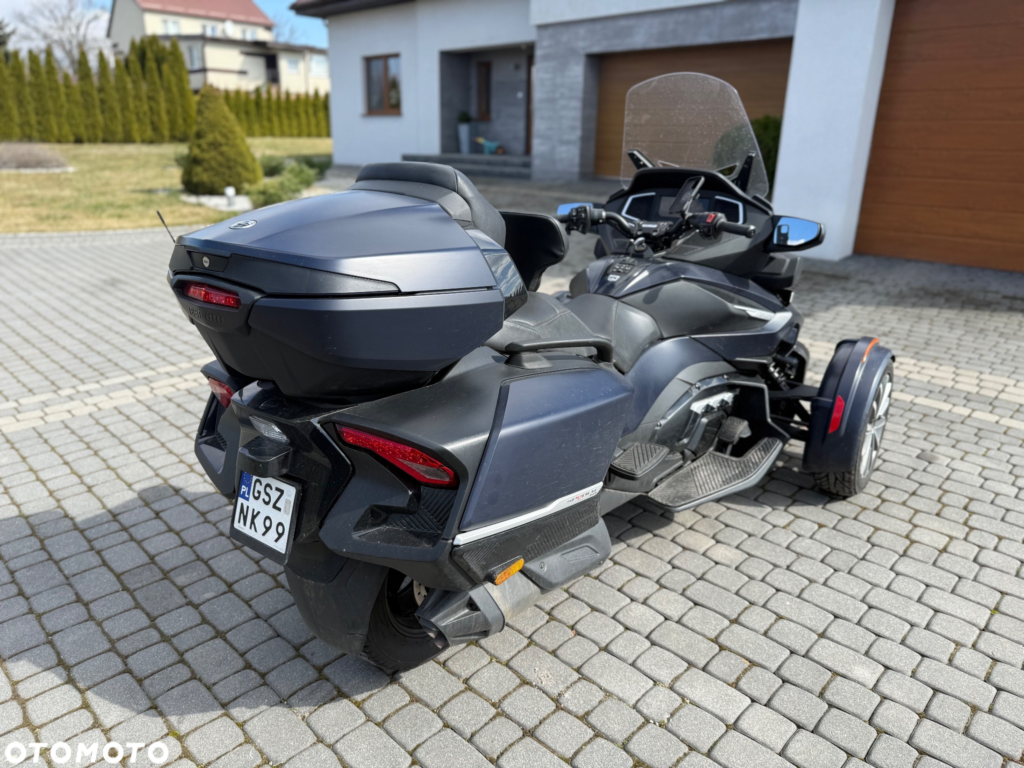 Can-Am Spyder - 6