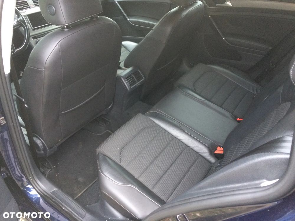 Volkswagen Golf - 11