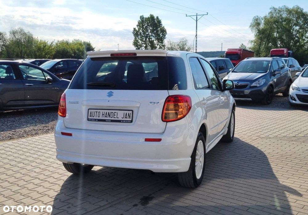 Suzuki SX4 - 3