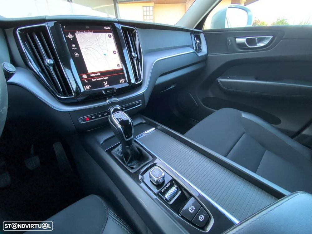 Volvo XC 60 2.0 D4 Momentum Plus - 6