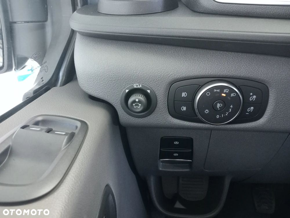 Ford Transit - 16