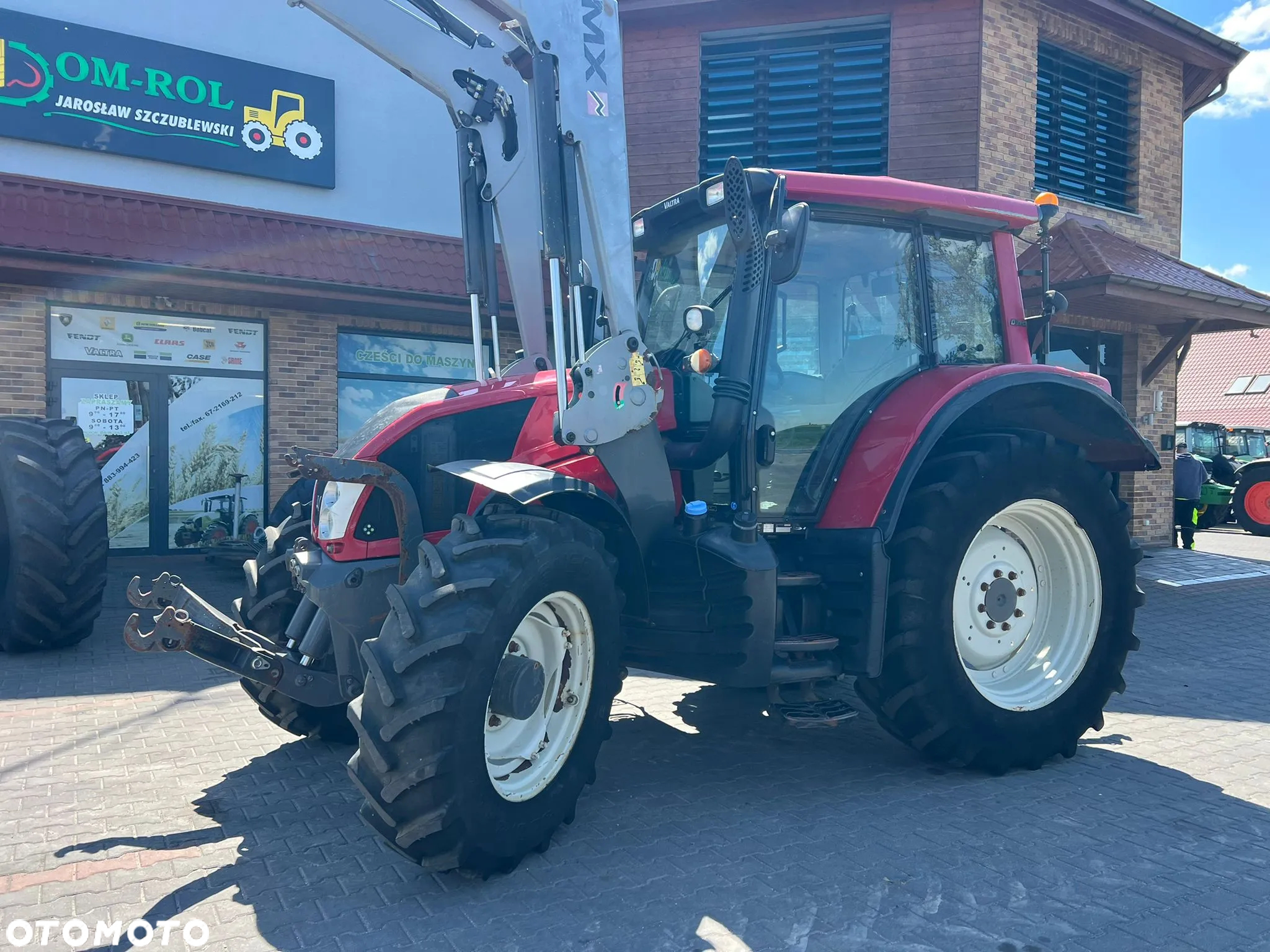 Valtra N 123 1663 DIRECT  JOHN DEERE 6330 - 4
