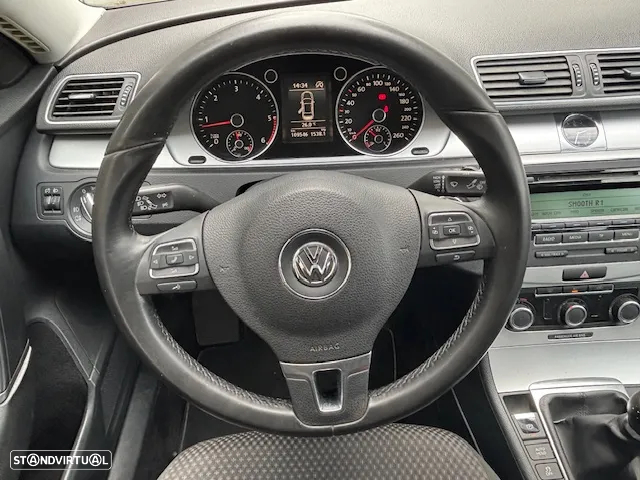 VW Passat 1.6 TDI BlueMotion - 8