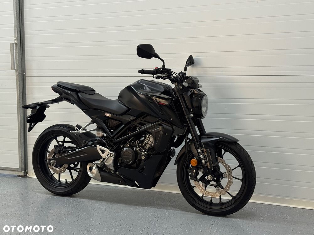 Honda CB - 1