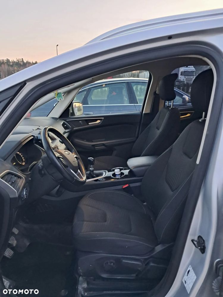Ford S-Max - 11