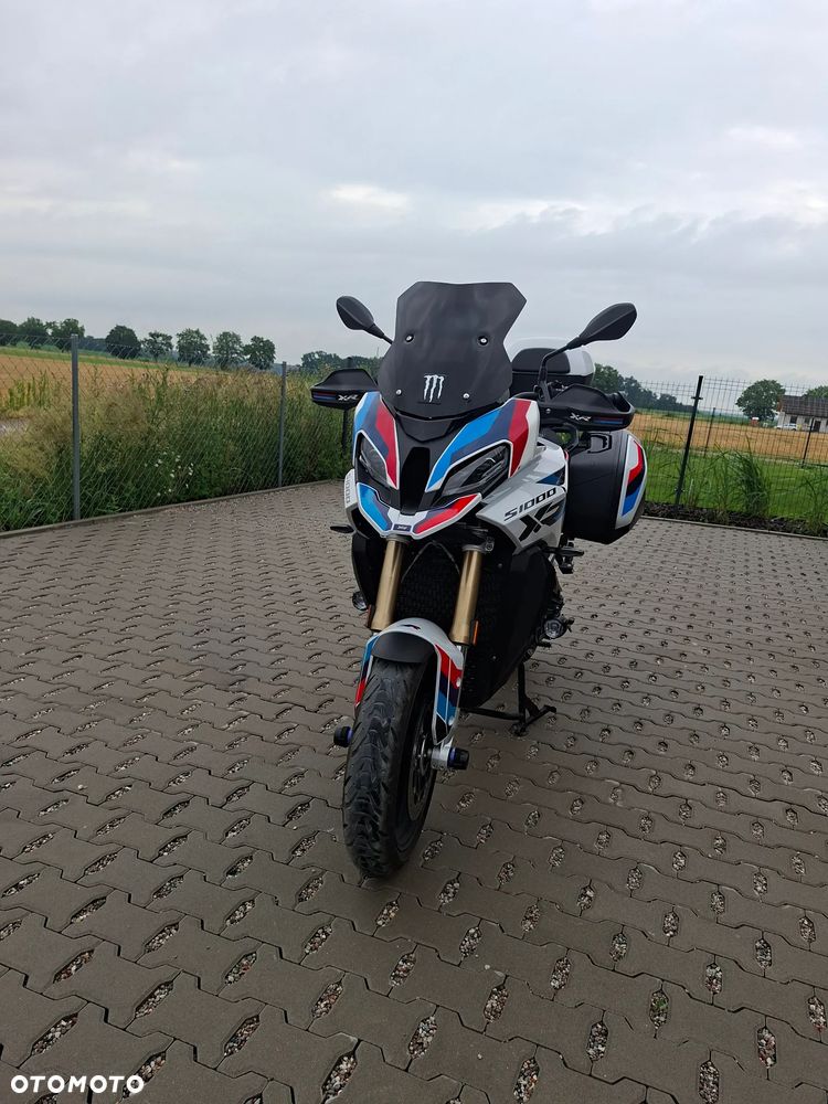 BMW XR - 7