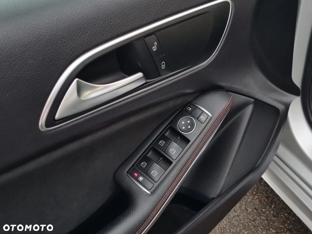 Mercedes-Benz Klasa A 180 CDI (BlueEFFICIENCY) AMG Sport - 16