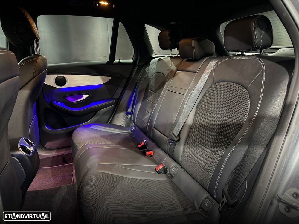 Mercedes-Benz GLC 300 e 4Matic 9G-TRONIC Avantgarde Advanced - 29