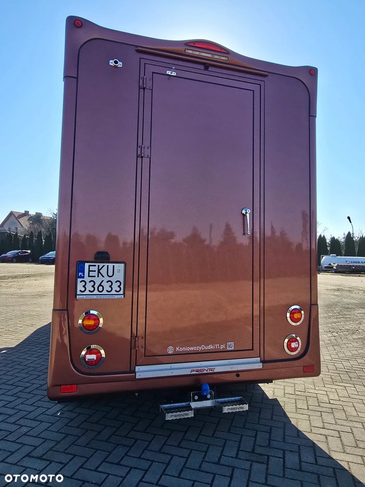 Renault Master Koniowóz - 11