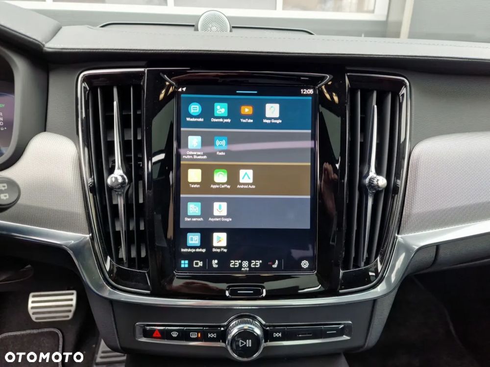 Volvo V90 T8 AWD Plug-In Hybrid R-Design - 33