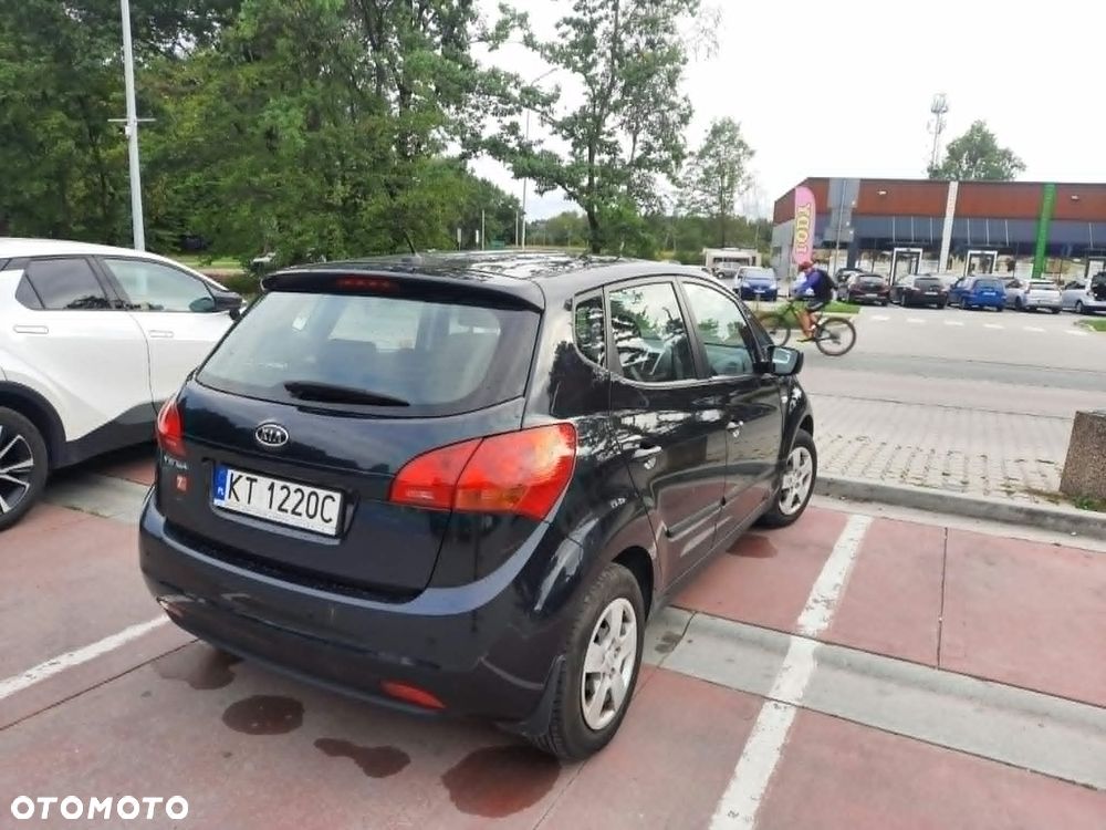 Kia Venga - 3
