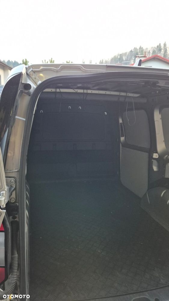 Volkswagen CADDY MAXI - 13