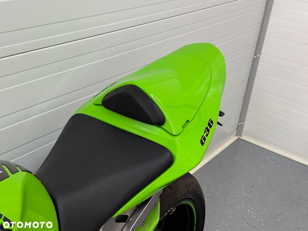 Kawasaki ZXR - 21