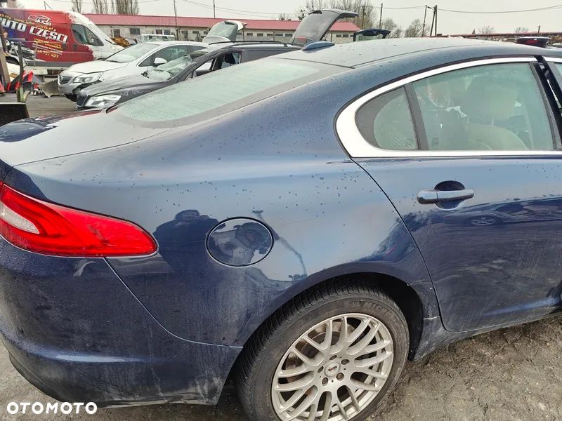 JAGUAR XF 2012r LIFT BŁOTNIK PRAWY TYŁ TYLNY JJX - 1