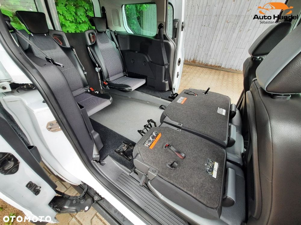 Ford Transit Connect - 40