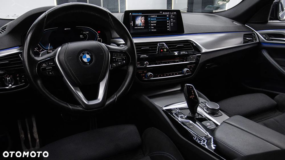 BMW Seria 5 530e xDrive M Sport sport - 11