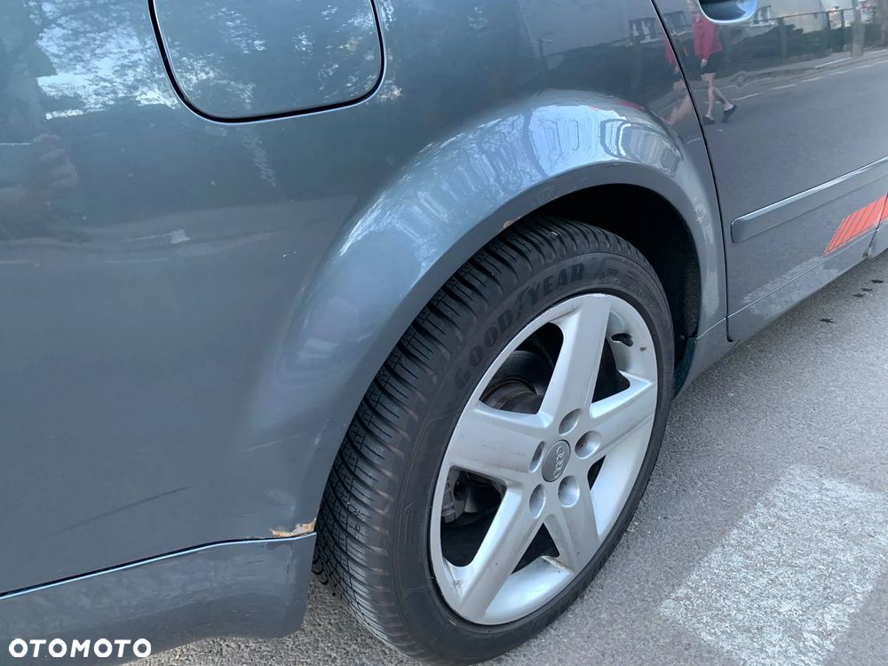 Audi A4 Avant 1.8 - 9