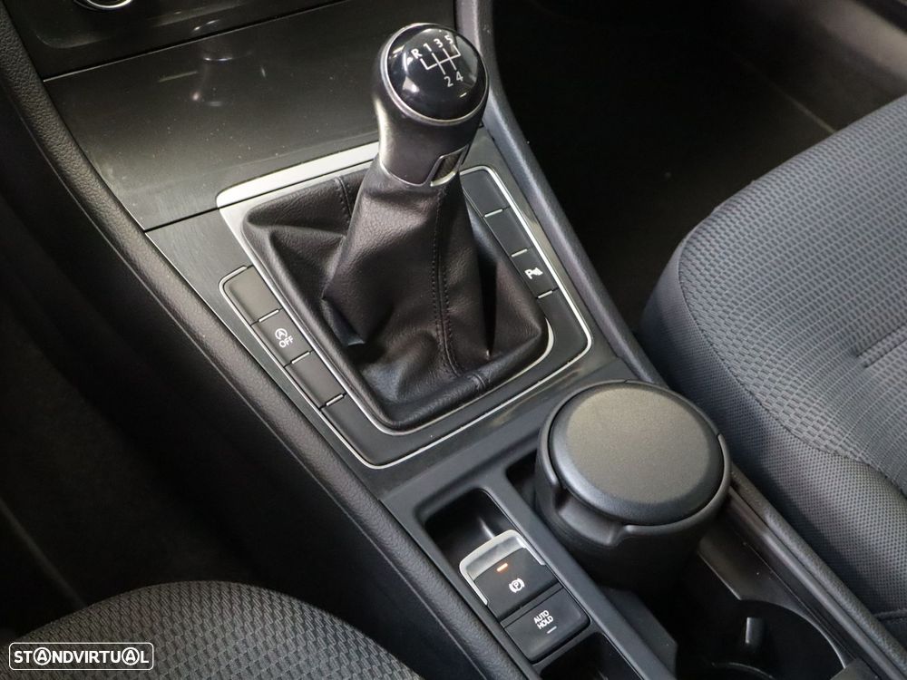 VW Golf Variant 1.6 TDi Confortline - 18