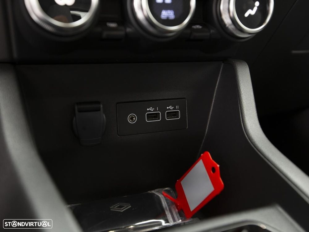 Renault Clio 1.0 TCe Evolution - 23